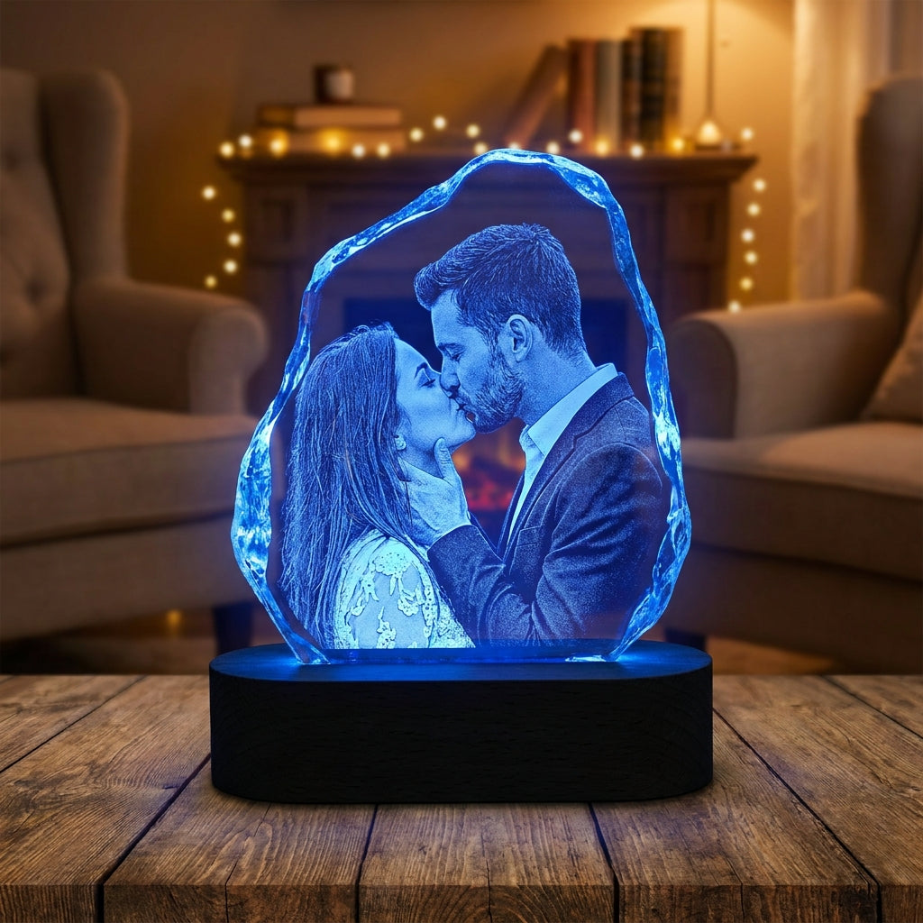 Lámpara de pareja beso azul personalizada con nombres LED metacrilato