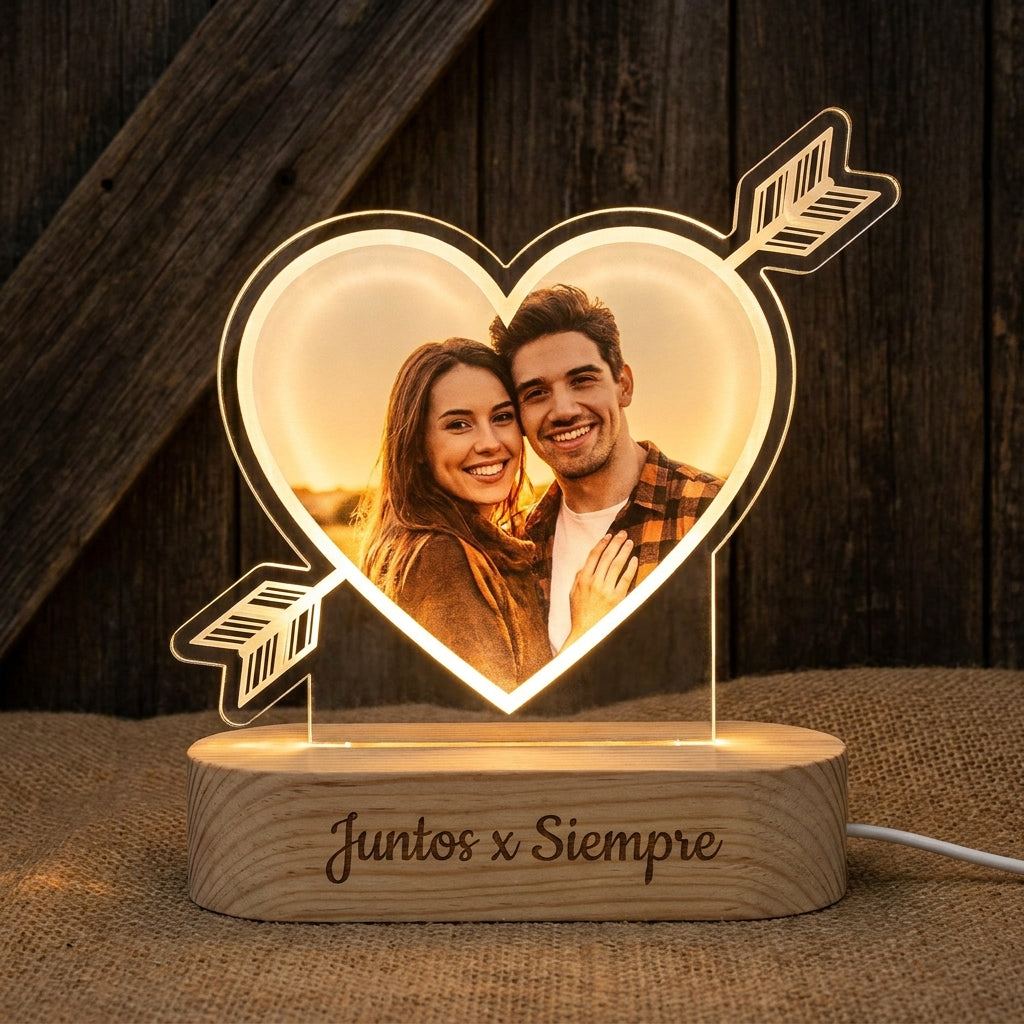 Lámpara corazón con flecha personalizada con nombres LED metacrilato